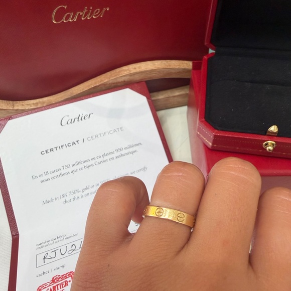 Authentic Cartier Love Ring in 18k Yellow Gold - Size 52 (USA 6) - Picture 4 of 6